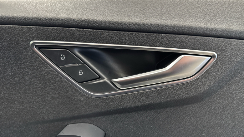 Audi Q2 40 TFSI Quattro Black Edition 5dr S Tronic Petrol Estate